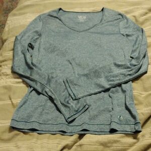 Mountain Hardwear Green V-Neck Long Sleeve